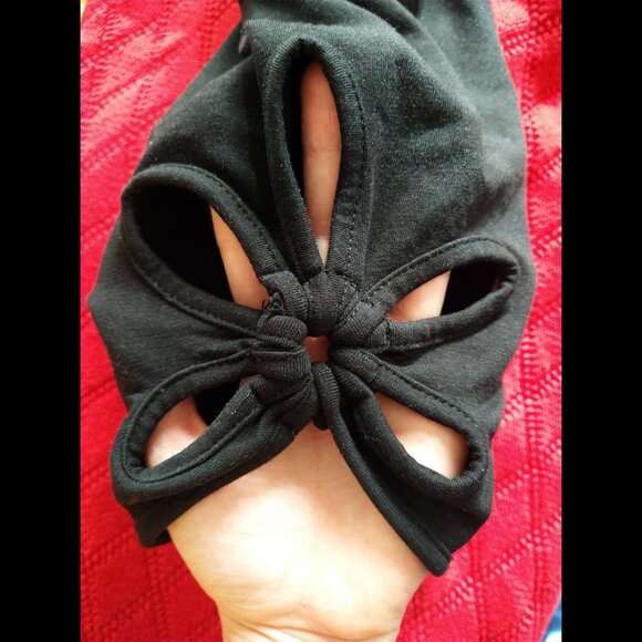 Black Capri Leggings with Flower Cut-out Detail, Women's Large - Picture 3 of 4